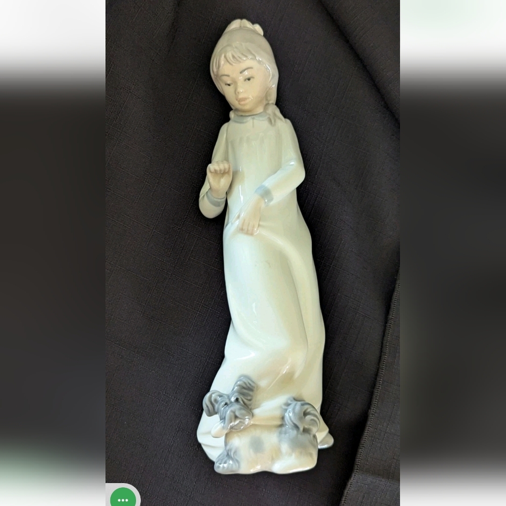 Lladro NAO "My Playful Puppy" #595 Mint Condition